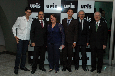 Foto: DSC_5208.jpg
Criada em : 20/09/2025 15:42:42
Peso : 76187 bytes
Dimens&atilde;o : 450 X 298 pixel
Cores : 
Foto = 17